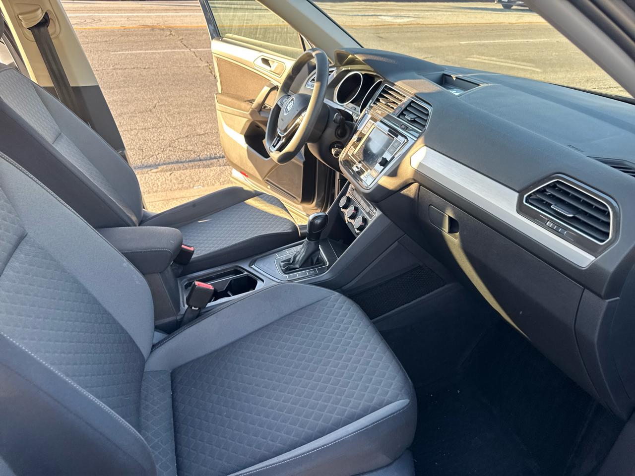 Volkswagen Tiguan 2.0T S FWD 2019