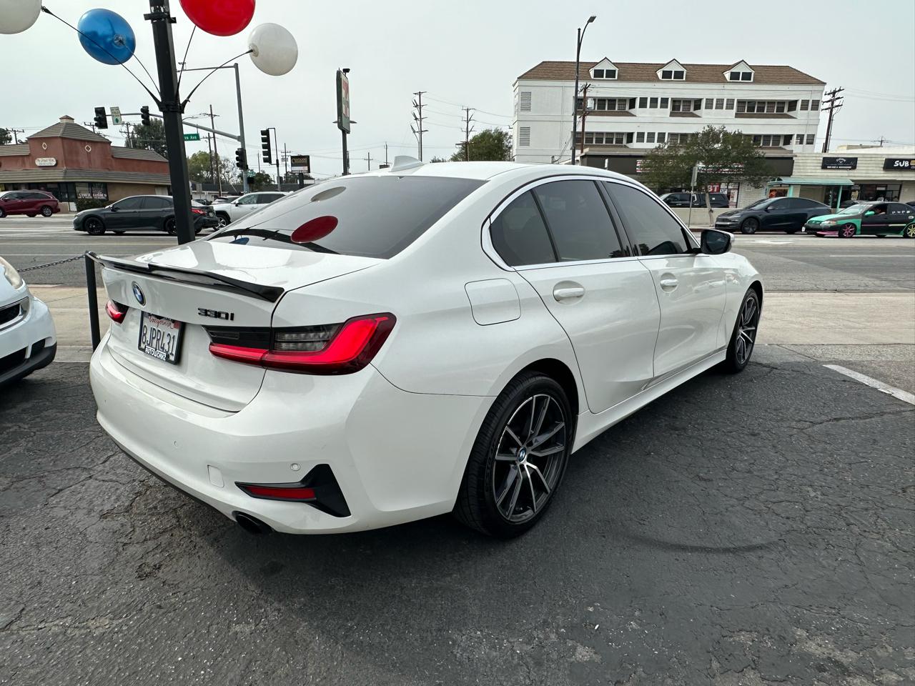 BMW 3 Series 330i Sedan 2019