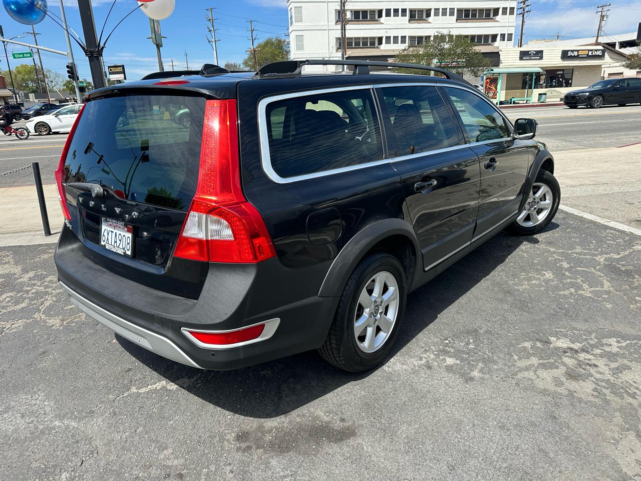 Volvo XC70 4dr Wgn 3.2L PZEV 2012