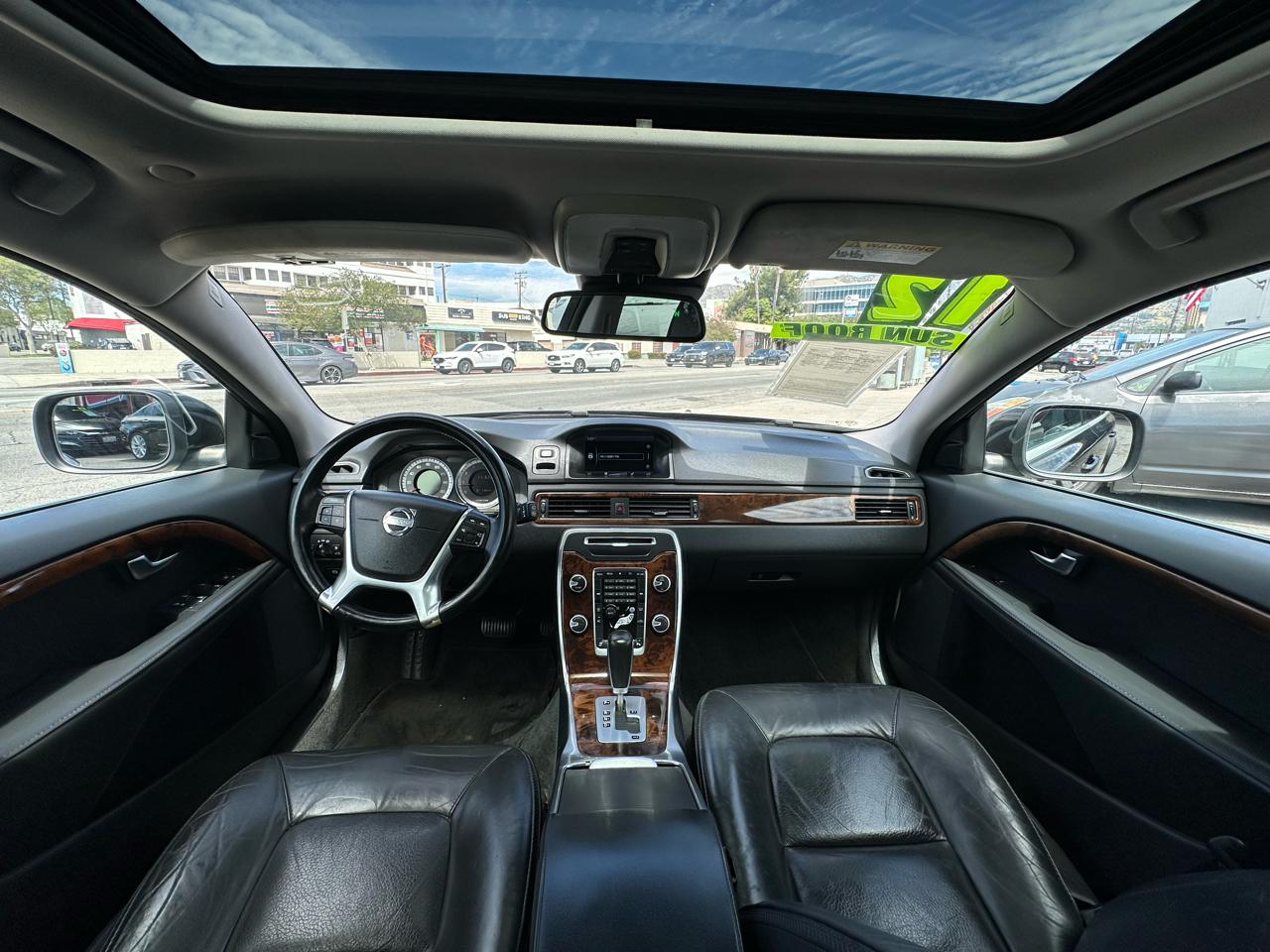 Volvo XC70 4dr Wgn 3.2L PZEV 2012