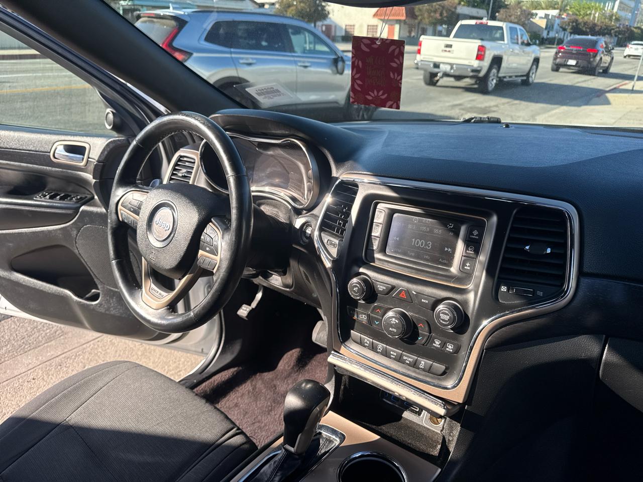 Jeep Grand Cherokee Laredo 4x2 2017