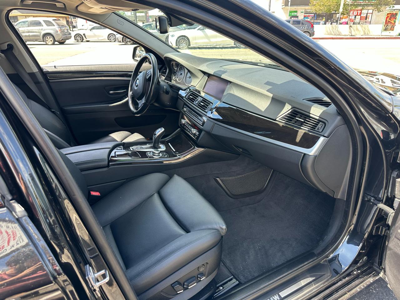 BMW 5 Series 4dr Sdn 535i RWD 2011