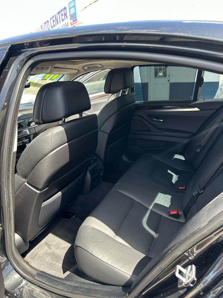 BMW 5 Series 4dr Sdn 535i RWD 2011