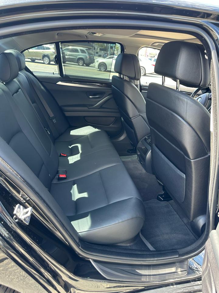 BMW 5 Series 4dr Sdn 535i RWD 2011