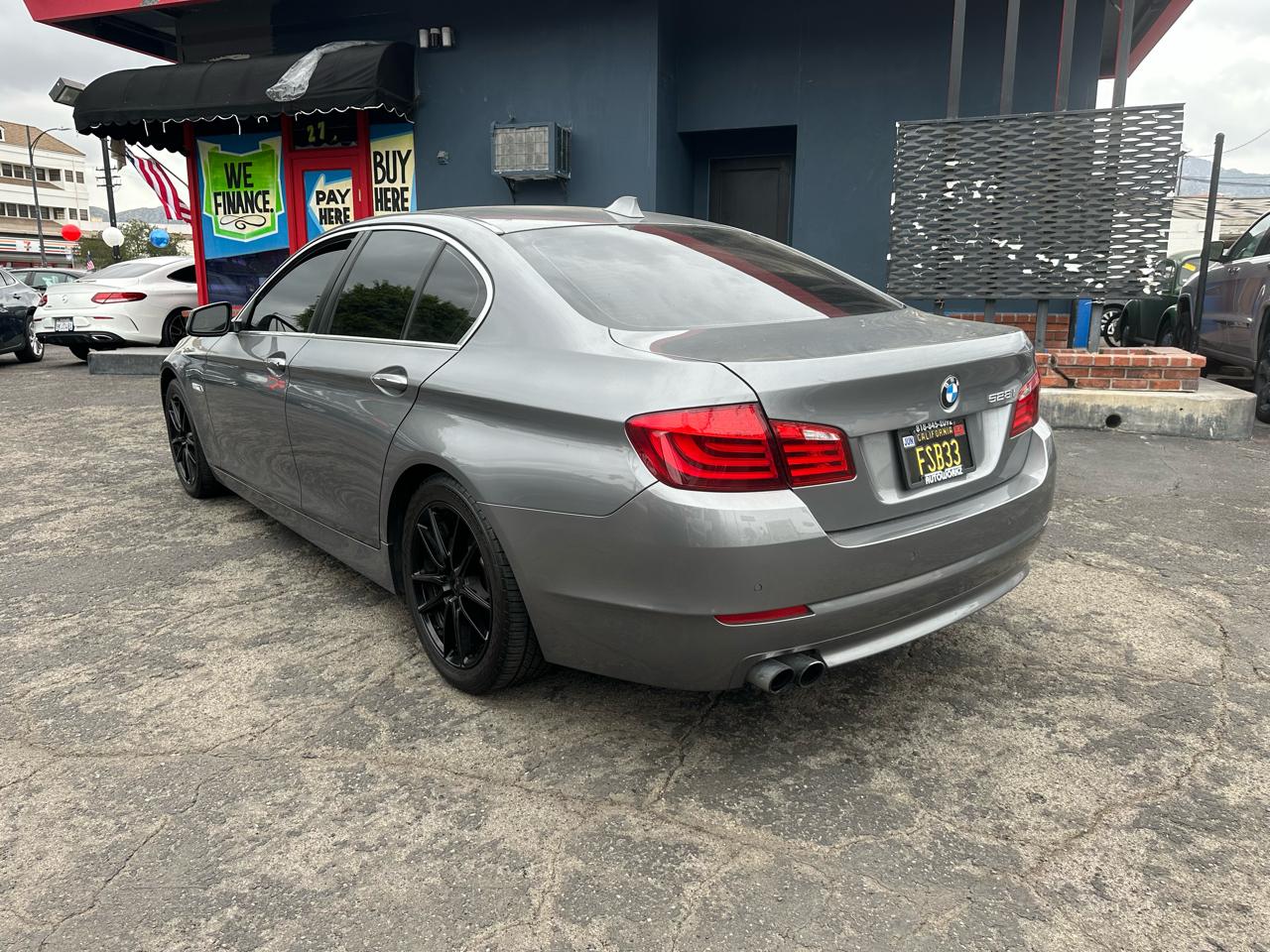 BMW 5 Series 4dr Sdn 528i RWD 2013