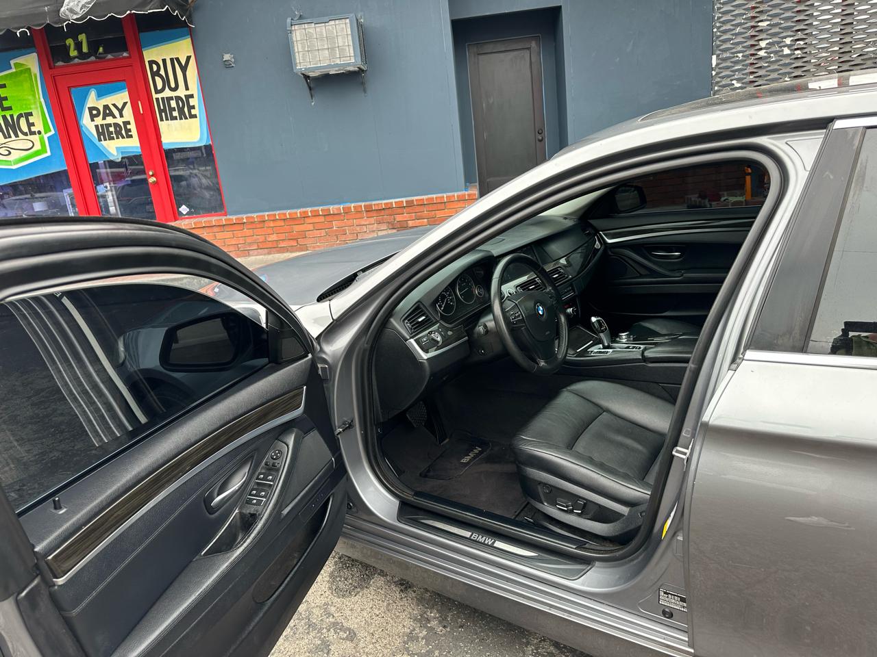 BMW 5 Series 4dr Sdn 528i RWD 2013