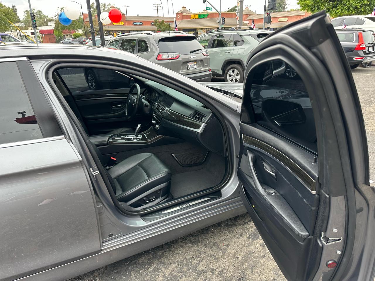 BMW 5 Series 4dr Sdn 528i RWD 2013