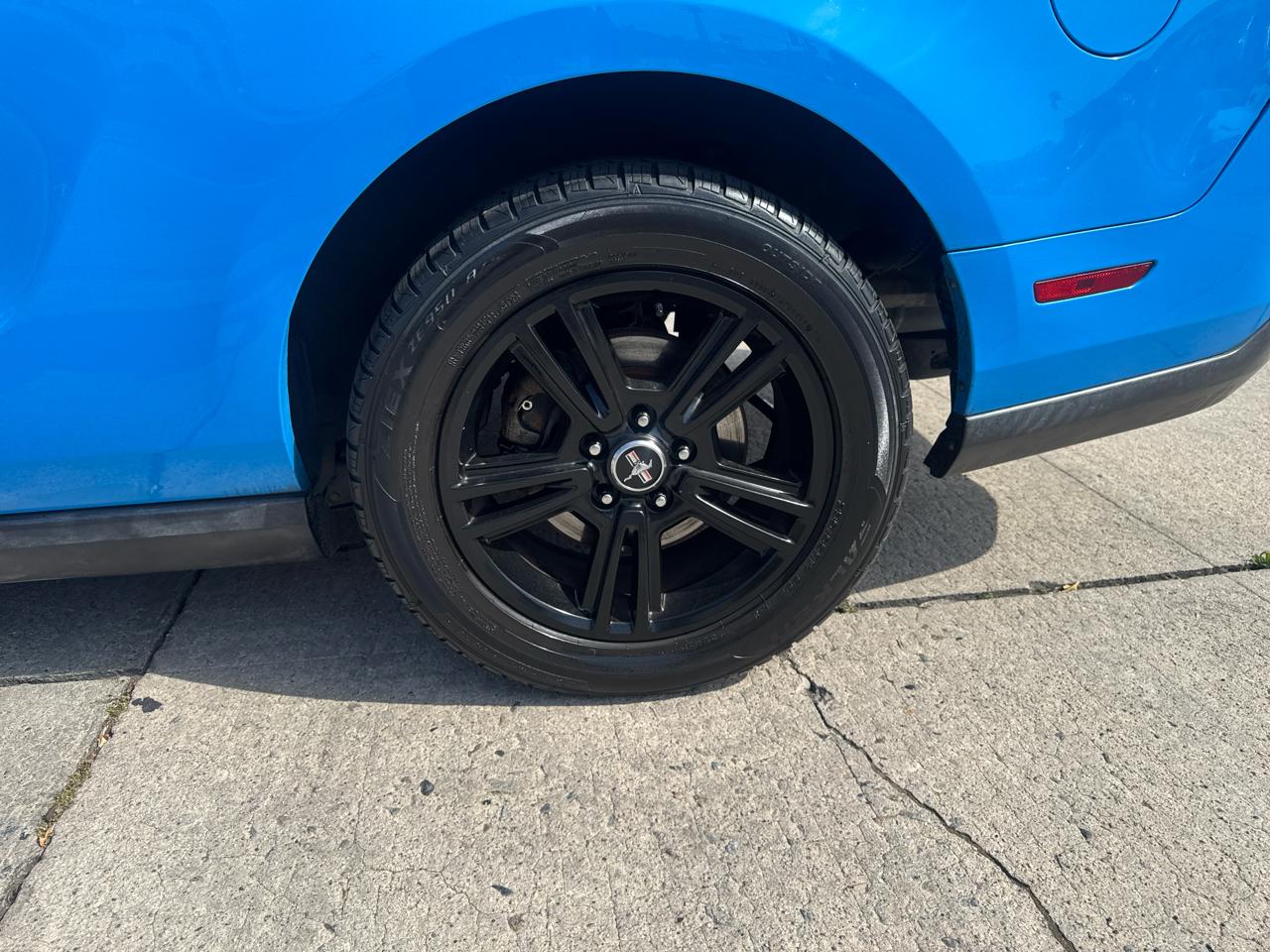 Ford Mustang 2dr Cpe V6 2010