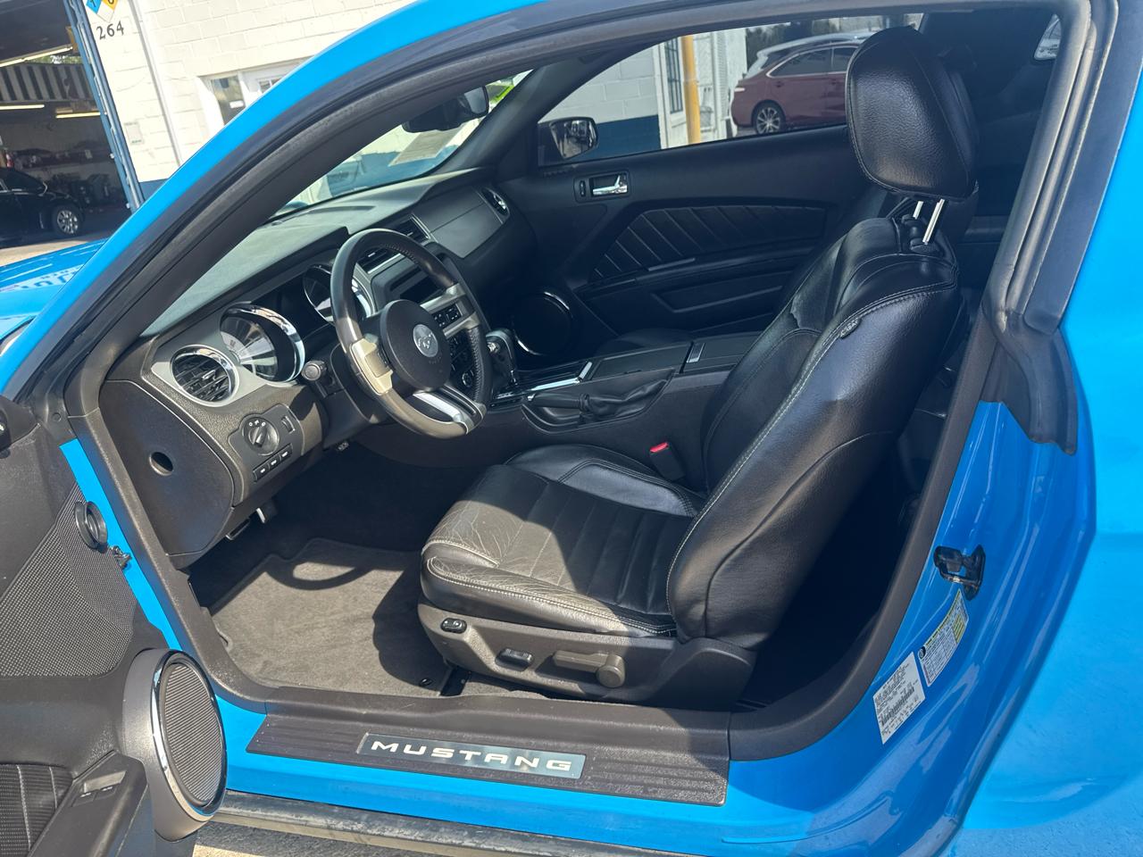 Ford Mustang 2dr Cpe V6 2010