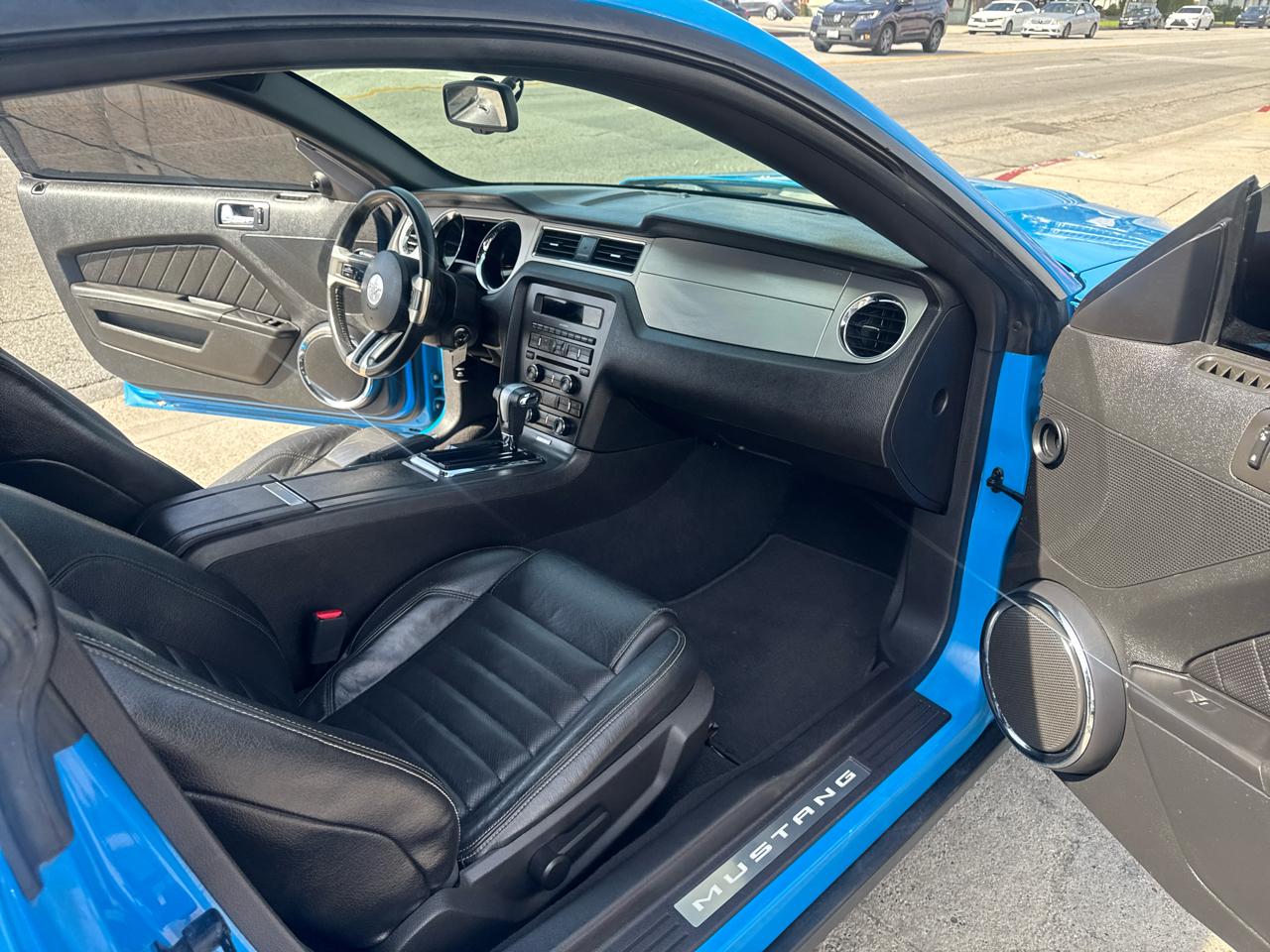 Ford Mustang 2dr Cpe V6 2010