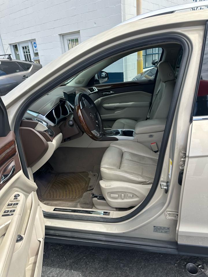 Cadillac SRX FWD 4dr Luxury Collection 2010