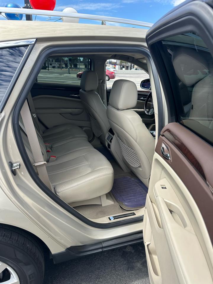 Cadillac SRX FWD 4dr Luxury Collection 2010