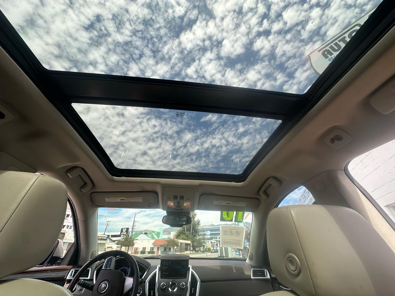 Cadillac SRX FWD 4dr Luxury Collection 2010