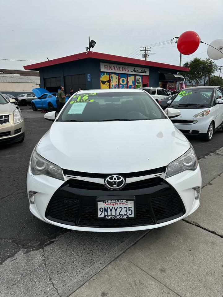 Toyota Camry 4dr Sdn I4 Auto SE w/Special Edition Pkg (Natl) 2016