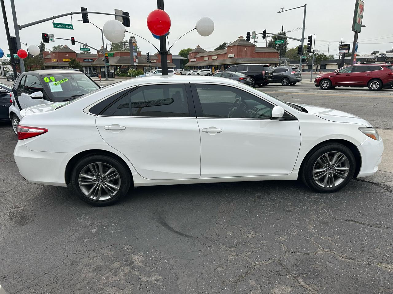 Toyota Camry 4dr Sdn I4 Auto SE w/Special Edition Pkg (Natl) 2016