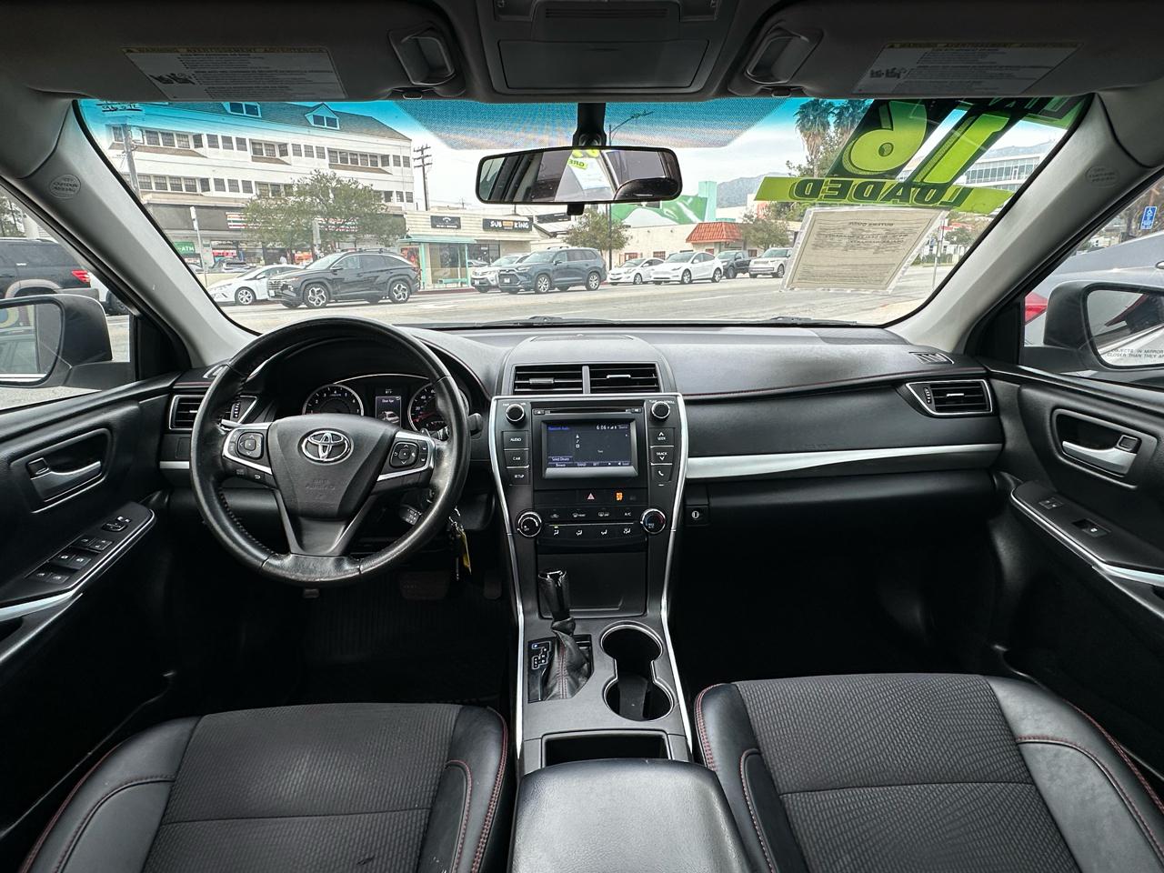 Toyota Camry 4dr Sdn I4 Auto SE w/Special Edition Pkg (Natl) 2016