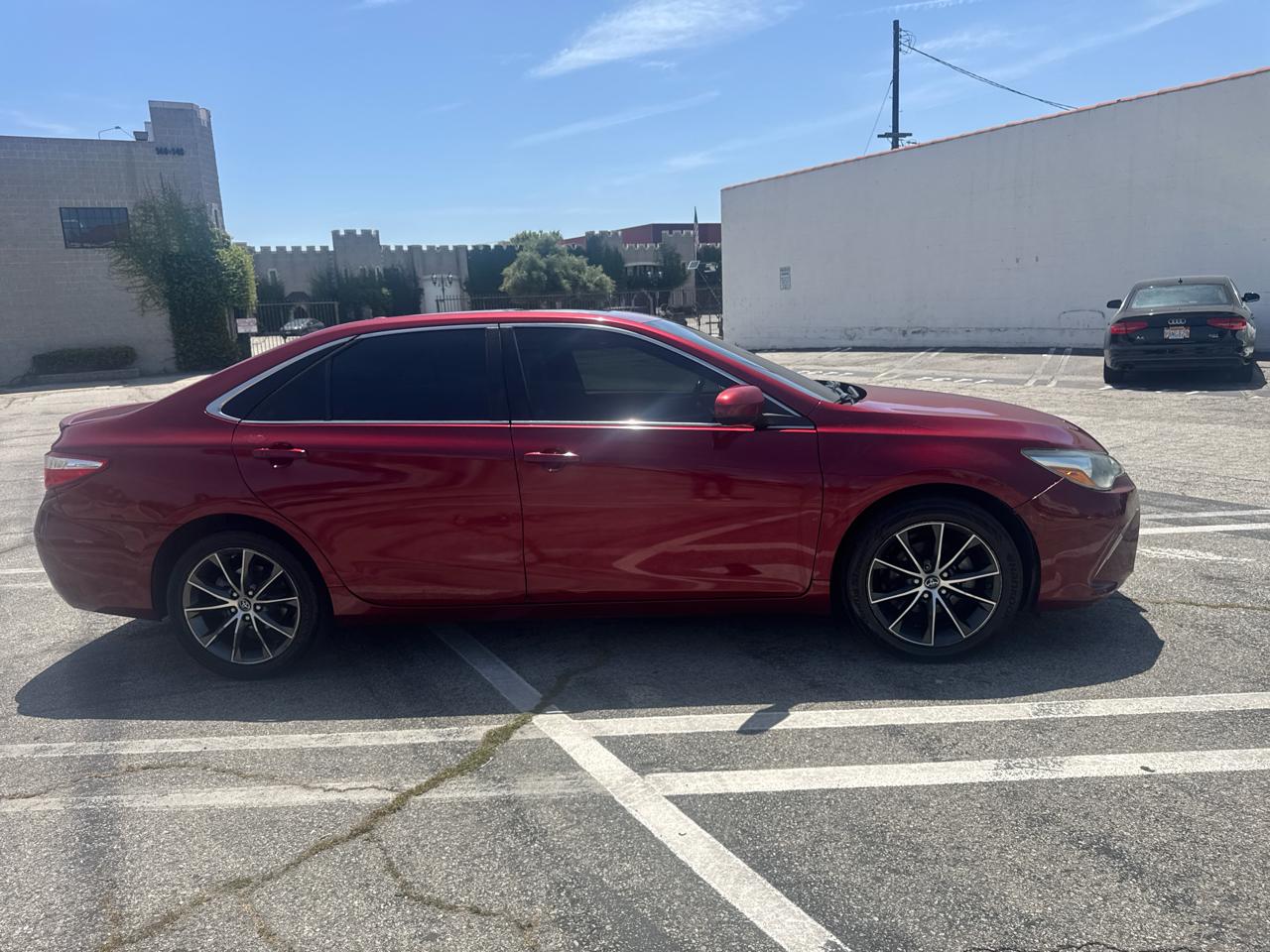 Toyota Camry XLE Auto (Natl) 2017