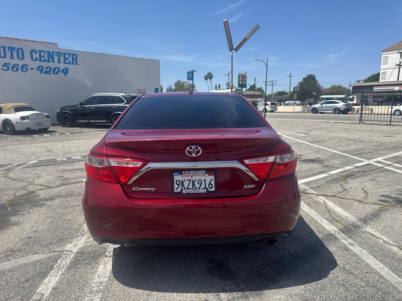 Toyota Camry XLE Auto (Natl) 2017