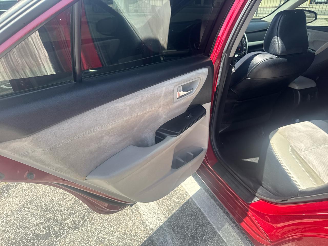 Toyota Camry XLE Auto (Natl) 2017