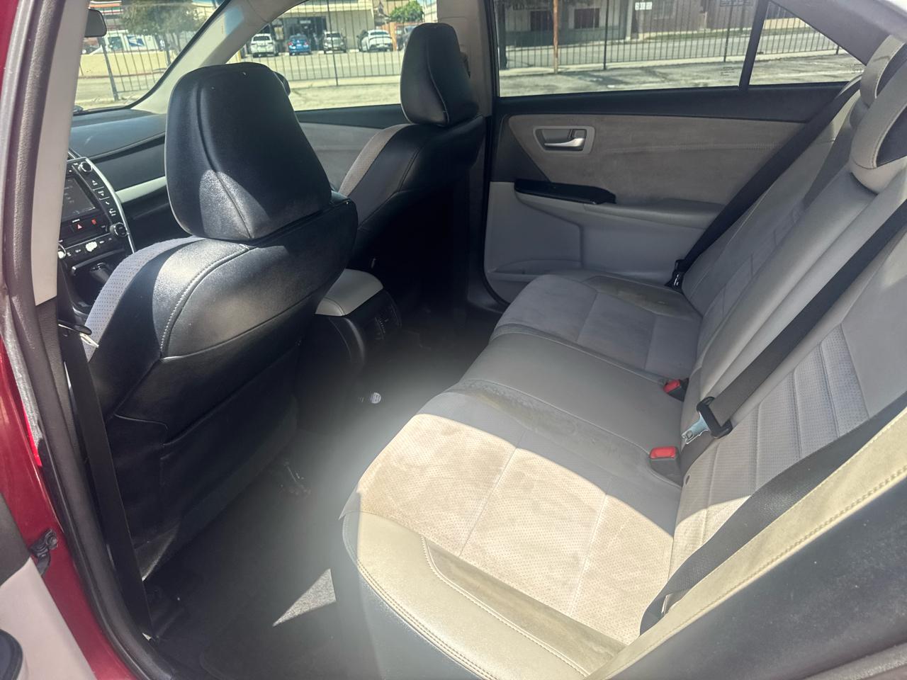 Toyota Camry XLE Auto (Natl) 2017