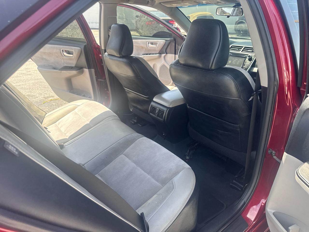 Toyota Camry XLE Auto (Natl) 2017