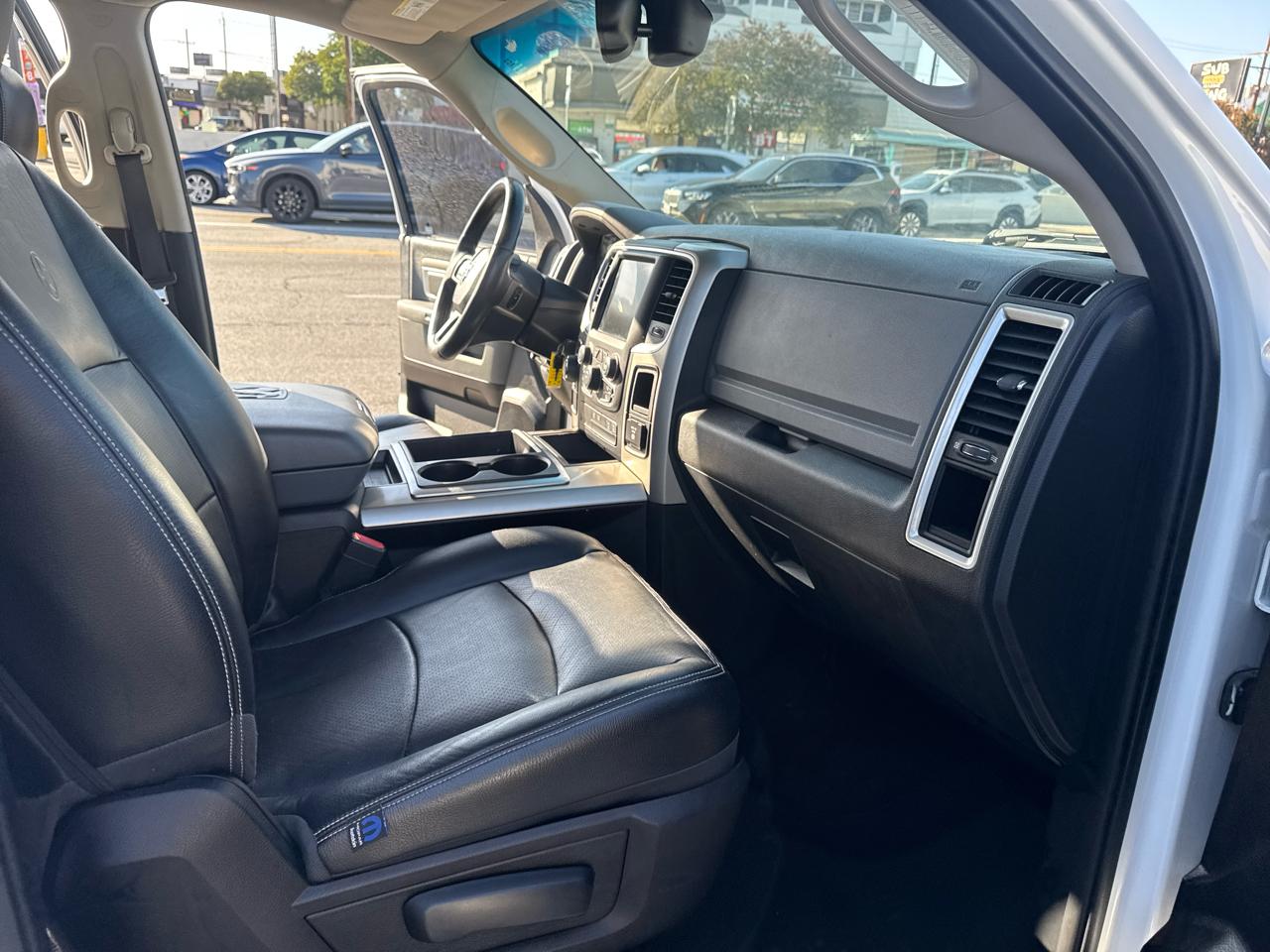 RAM 1500 2WD Crew Cab 140.5" Lone Star 2015