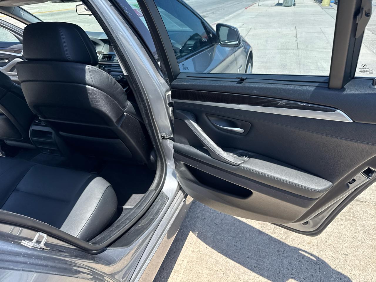 BMW 5 Series 4dr Sdn 535i RWD 2011