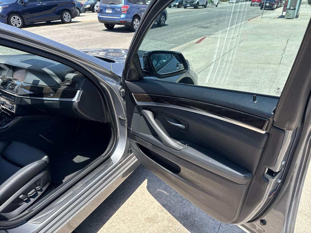 BMW 5 Series 4dr Sdn 535i RWD 2011