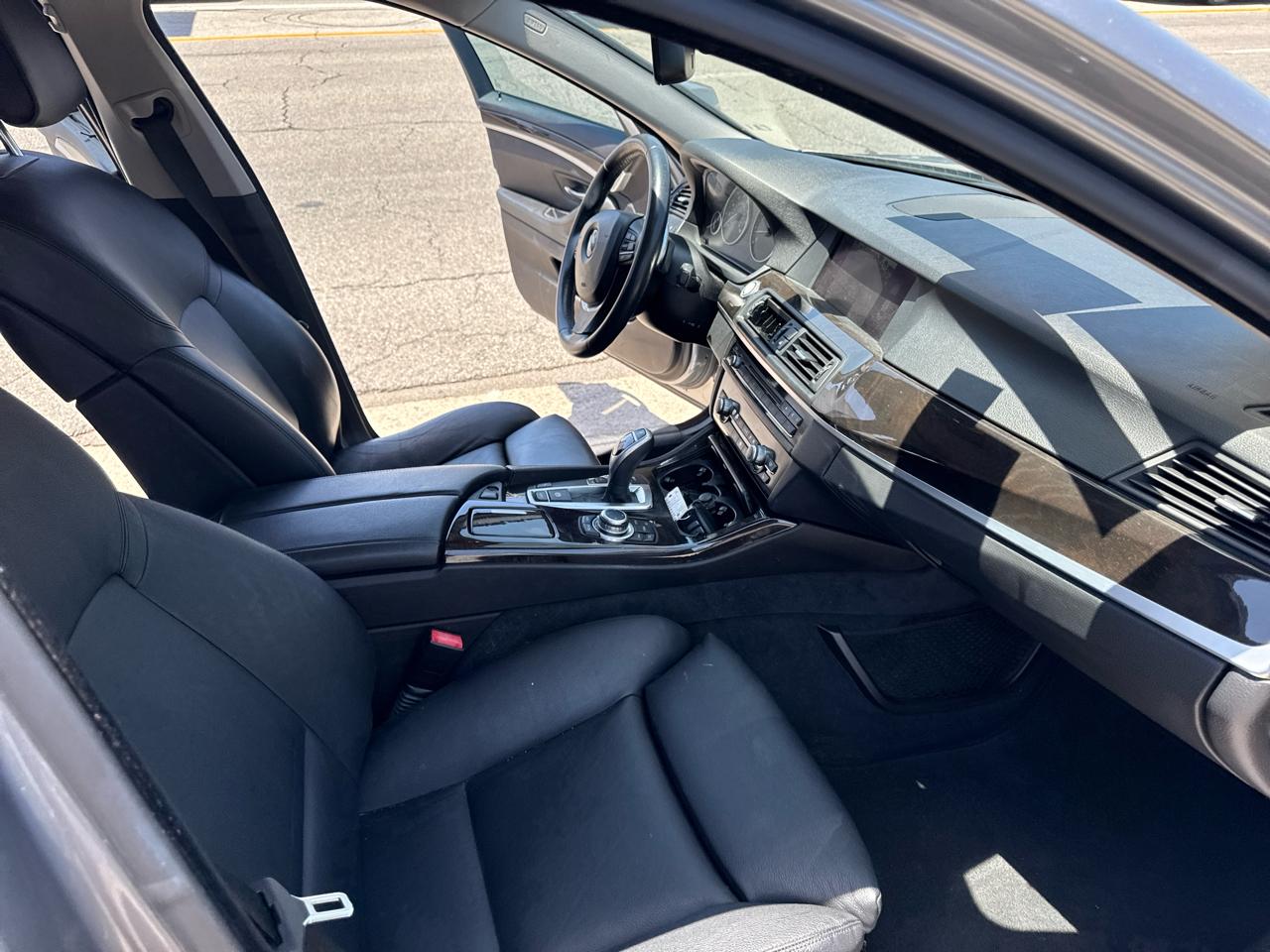 BMW 5 Series 4dr Sdn 535i RWD 2011