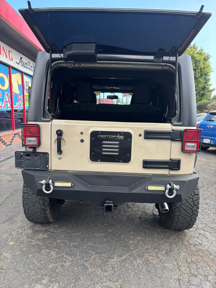Jeep Wrangler Unlimited 4WD 4dr Sport 2016