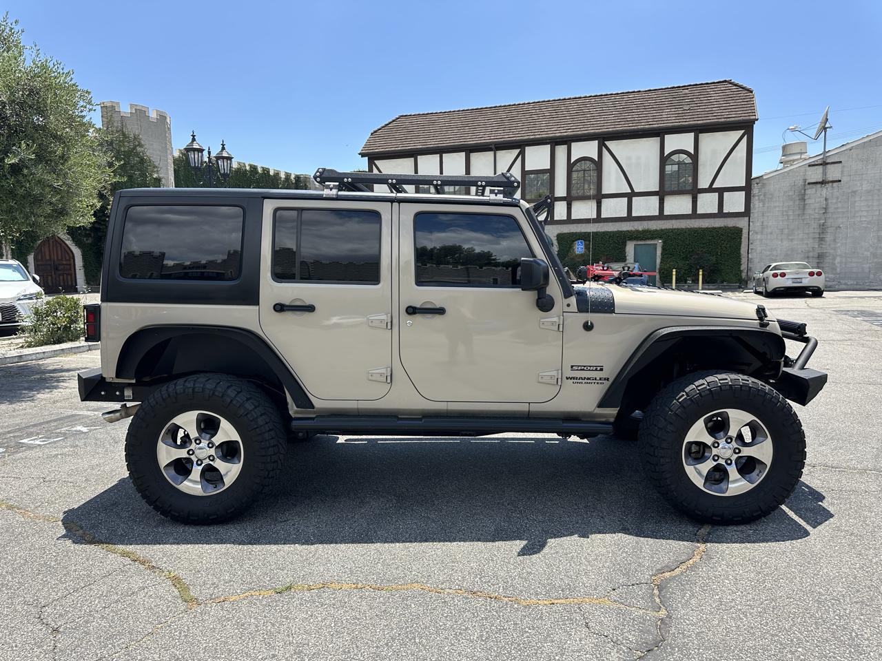 Jeep Wrangler Unlimited 4WD 4dr Sport 2016