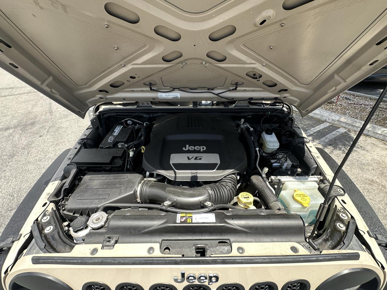 Jeep Wrangler Unlimited 4WD 4dr Sport 2016