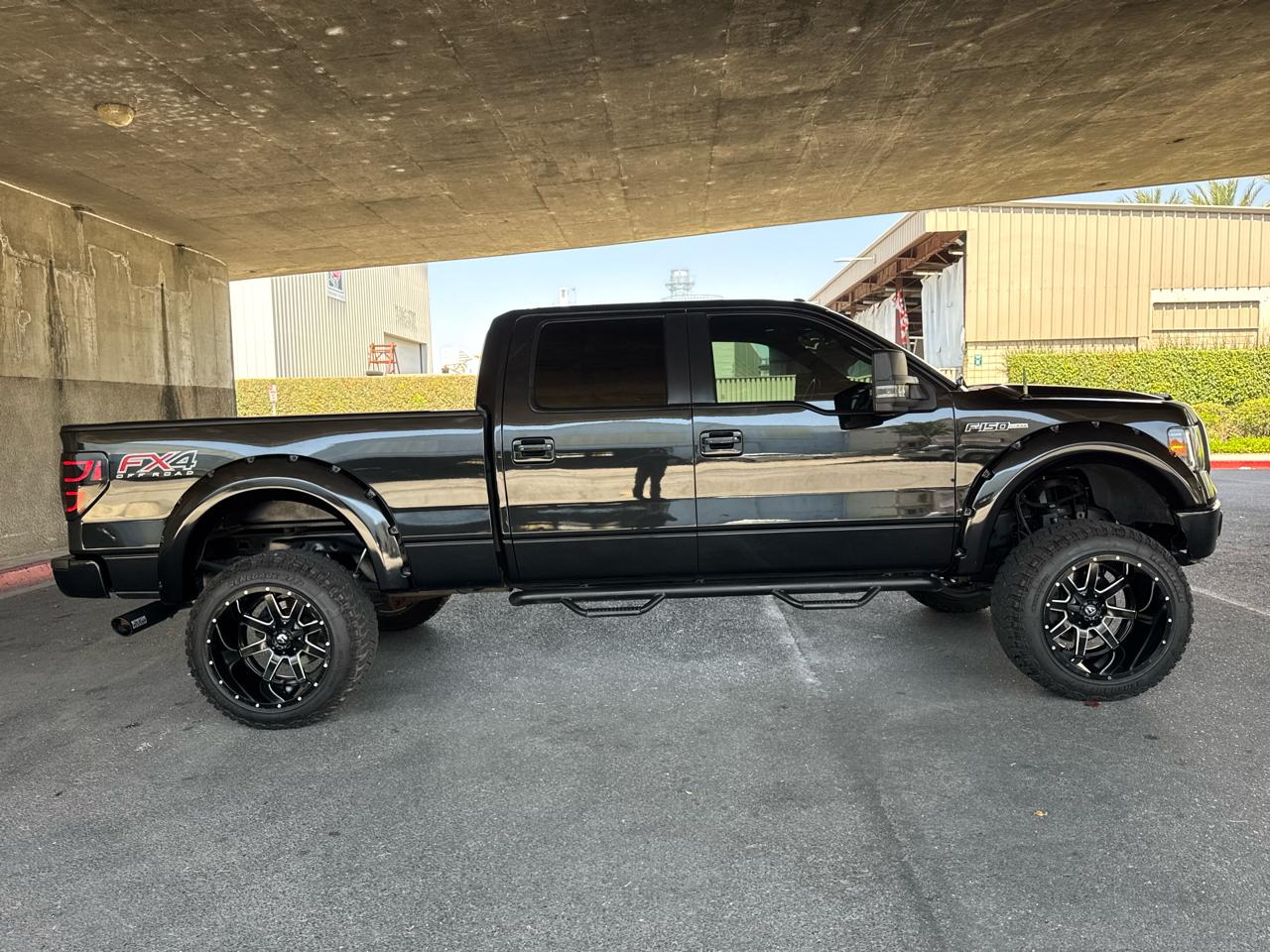 Ford F-150 4WD SuperCrew 145" Platinum 2013