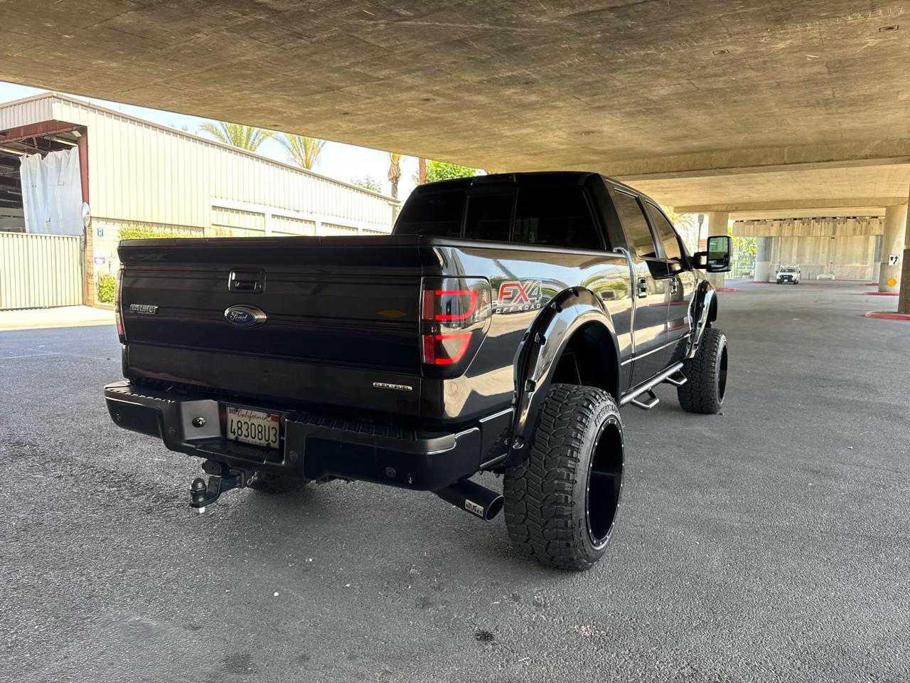 Ford F-150 4WD SuperCrew 145" Platinum 2013