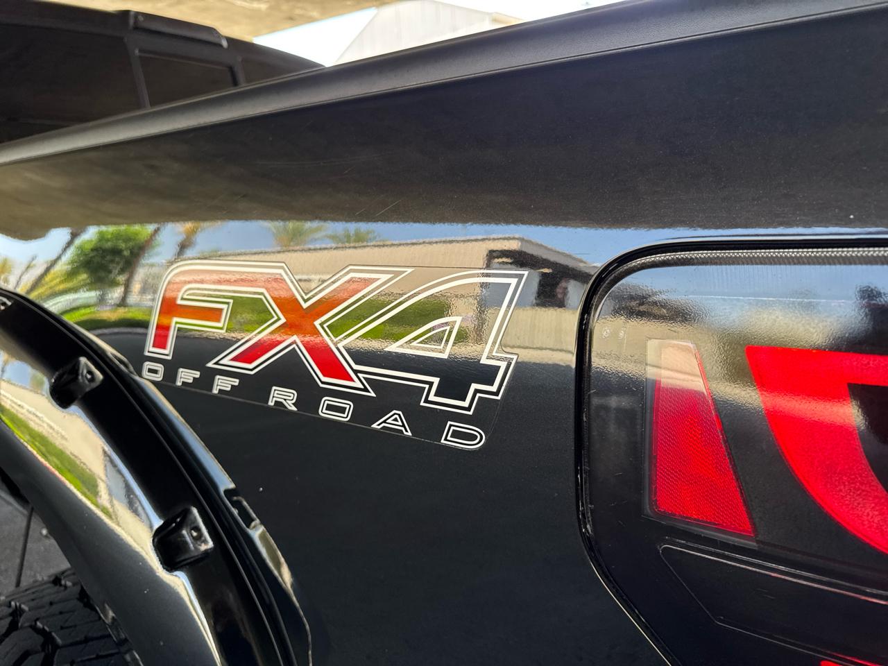 Ford F-150 4WD SuperCrew 145" Platinum 2013