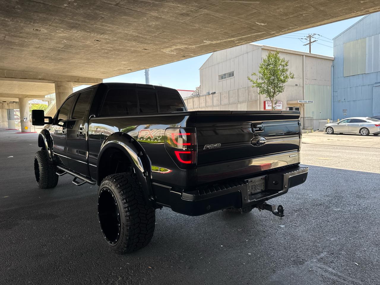 Ford F-150 4WD SuperCrew 145" Platinum 2013