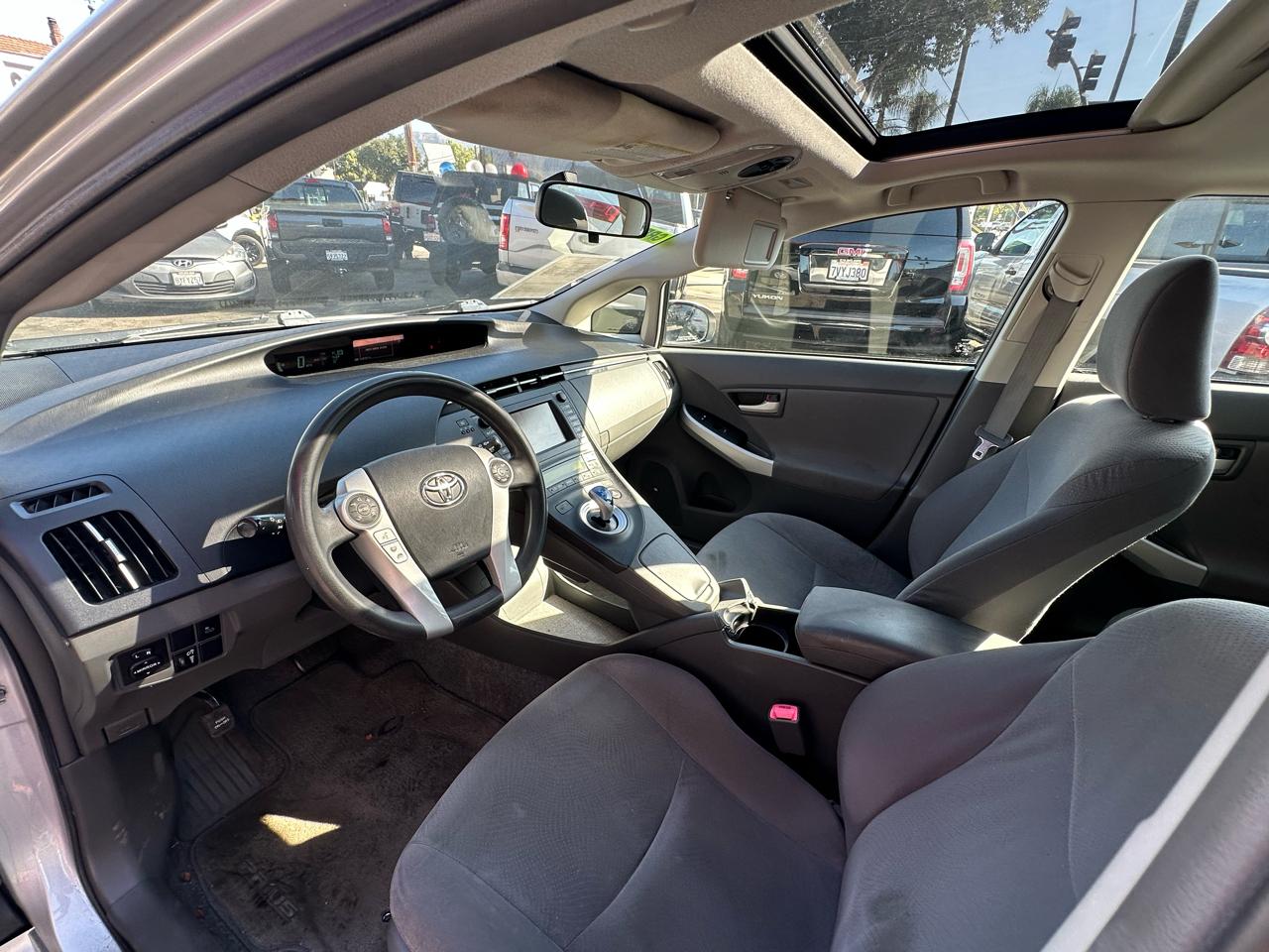 Toyota Prius 5dr HB III (Natl) 2011