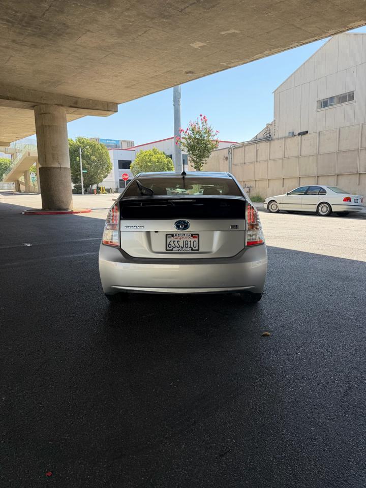 Toyota Prius 5dr HB III (Natl) 2011