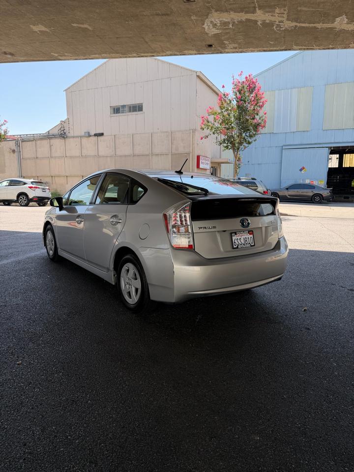 Toyota Prius 5dr HB III (Natl) 2011