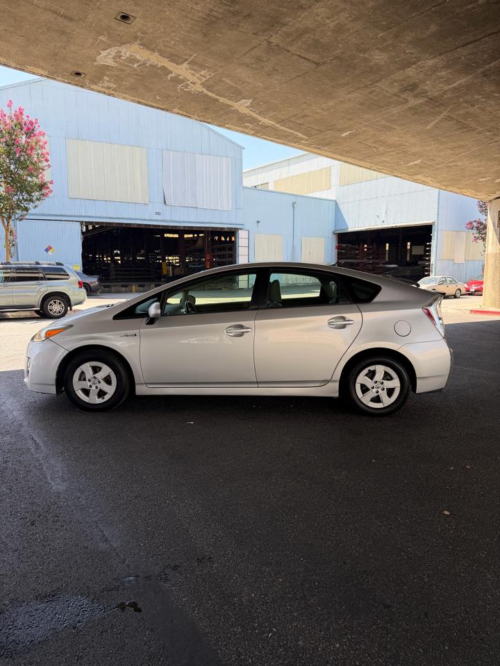 Toyota Prius 5dr HB III (Natl) 2011