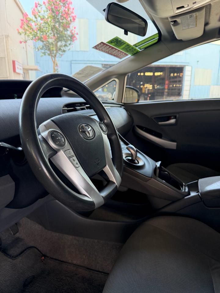 Toyota Prius 5dr HB III (Natl) 2011
