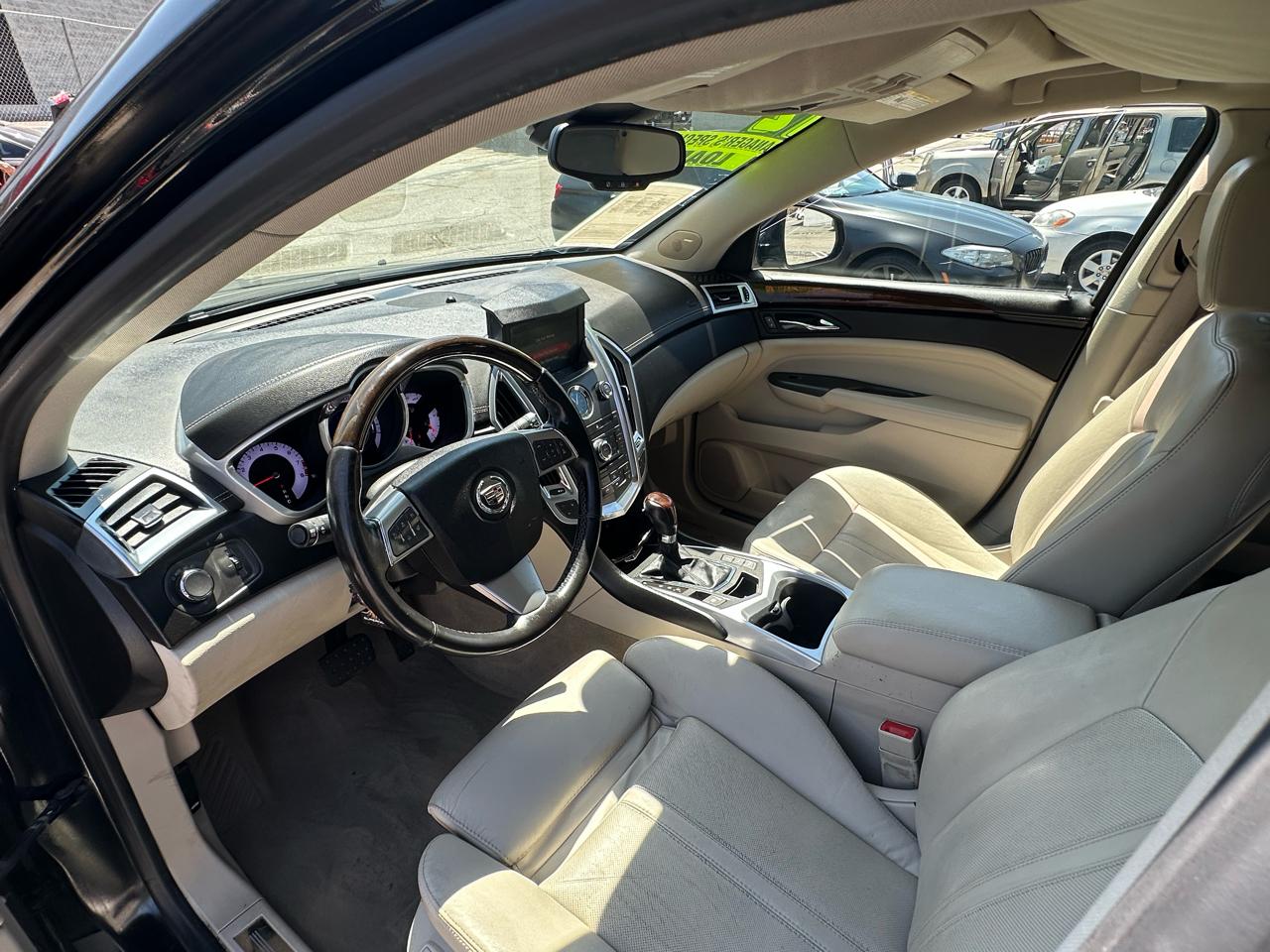 Cadillac SRX FWD 4dr Luxury Collection 2012
