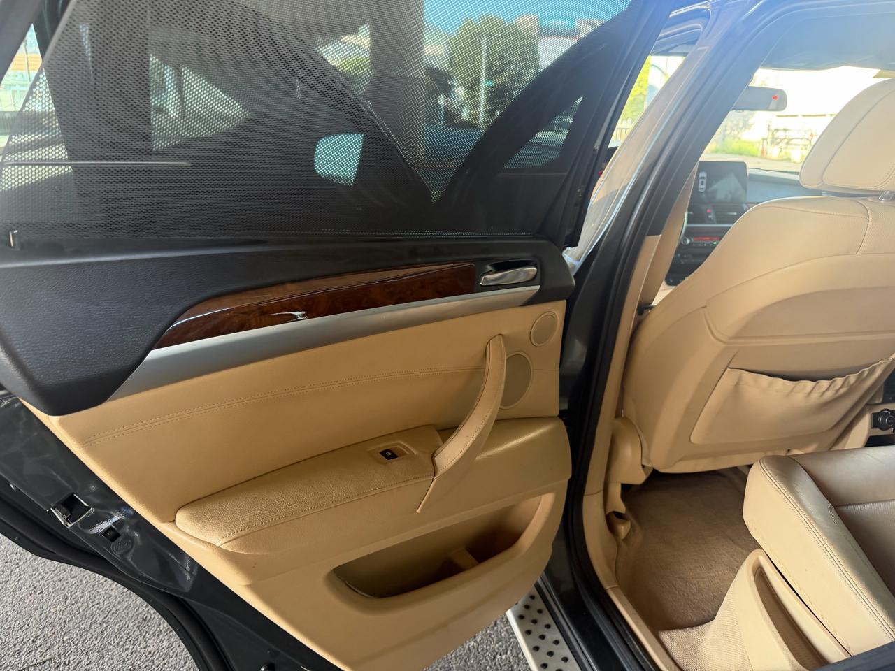 BMW X6 AWD 4dr 50i 2012
