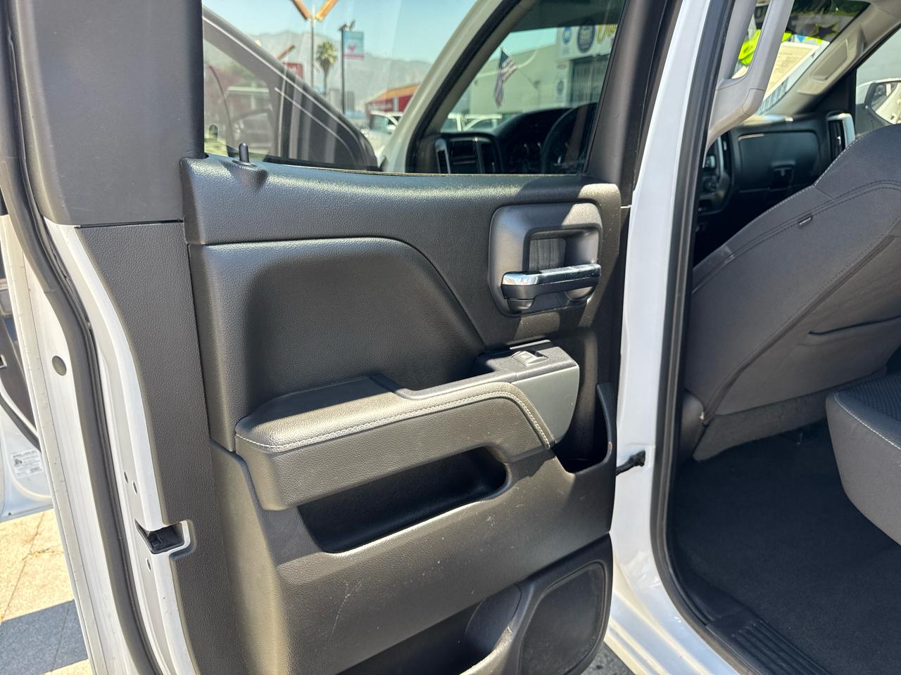 Chevrolet Silverado 1500 2WD Double Cab 143.5" LT w/1LT 2018