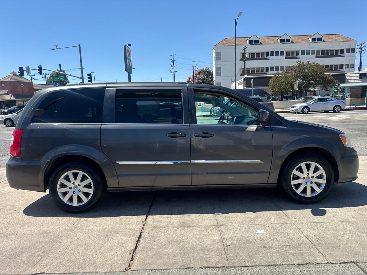 Chrysler Town & Country 4dr Wgn Touring 2016