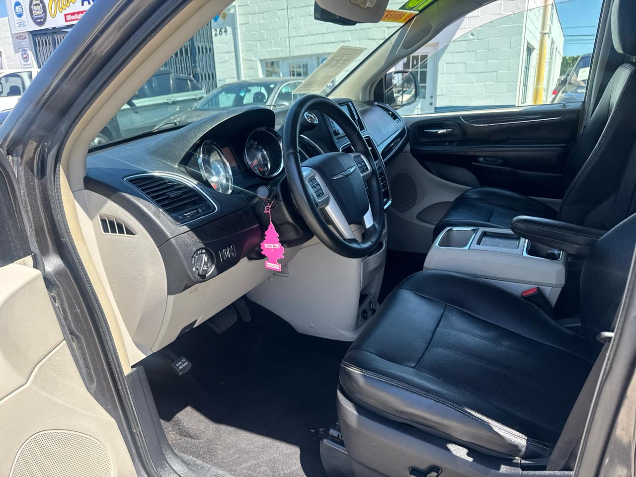 Chrysler Town & Country 4dr Wgn Touring 2016
