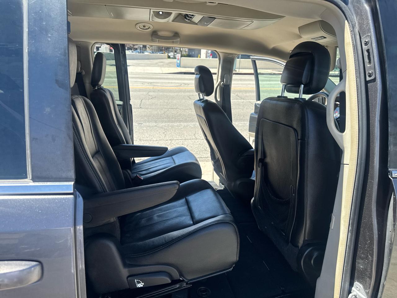 Chrysler Town & Country 4dr Wgn Touring 2016