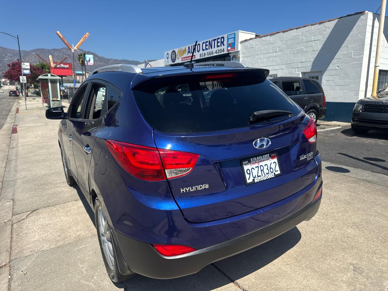 Hyundai Tucson FWD 4dr Auto Limited PZEV 2011