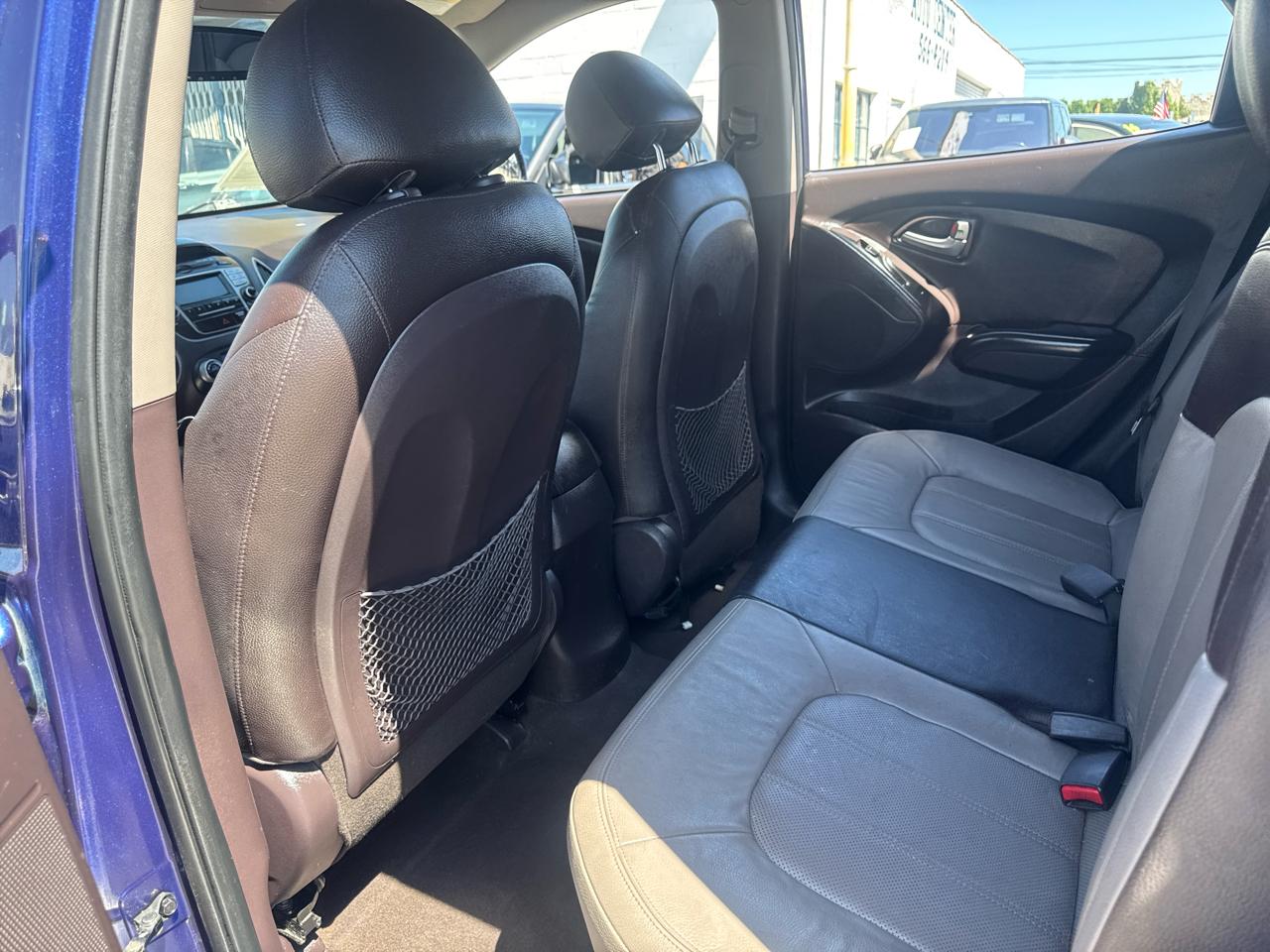 Hyundai Tucson FWD 4dr Auto Limited PZEV 2011