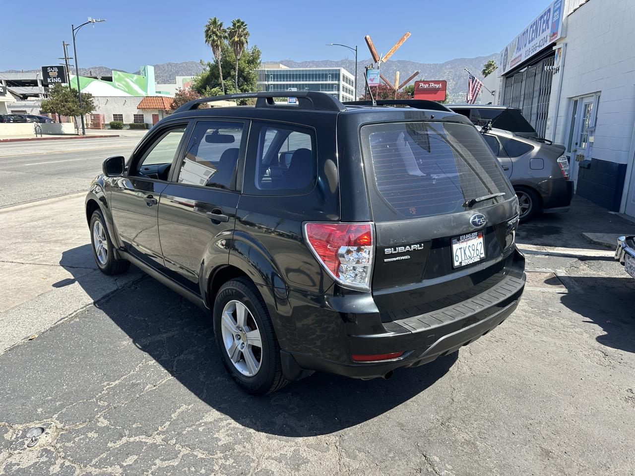 Subaru Forester 4dr Auto 2.5X w/Alloy Wheel Value Pkg 2011